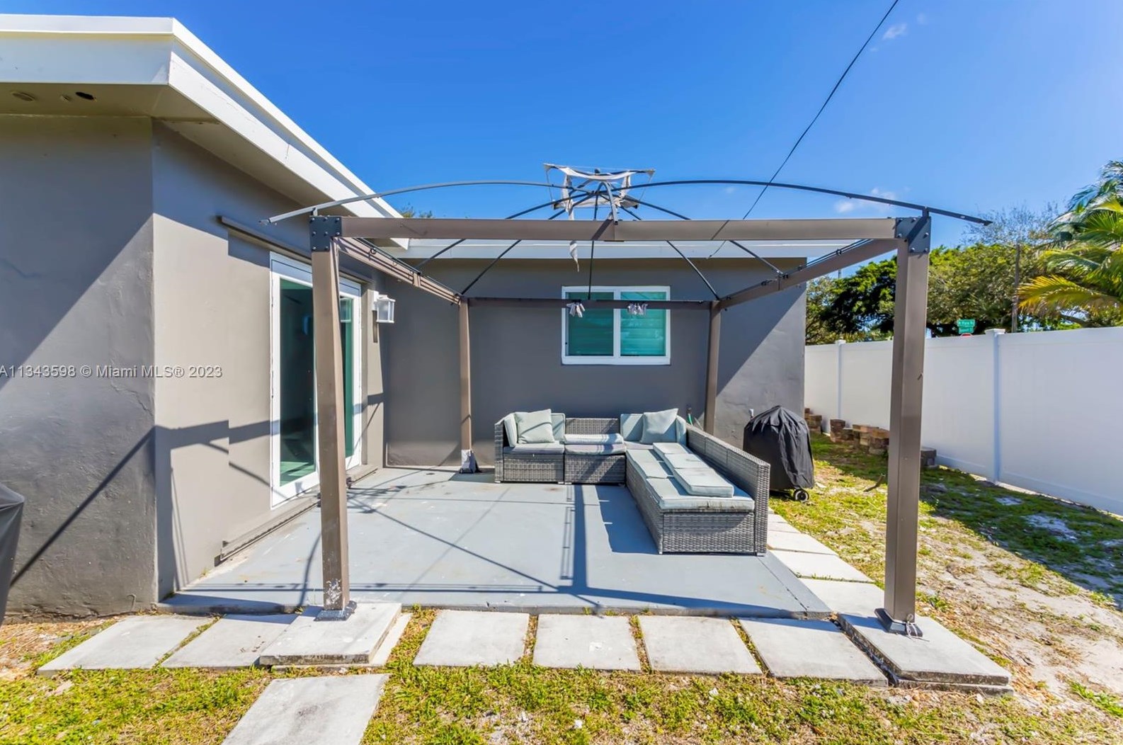 1600 Park Rd, Hollywood FL  33021-5039 exterior