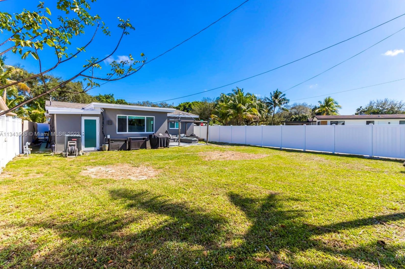 1600 Park Rd, Hollywood FL  33021-5039 exterior