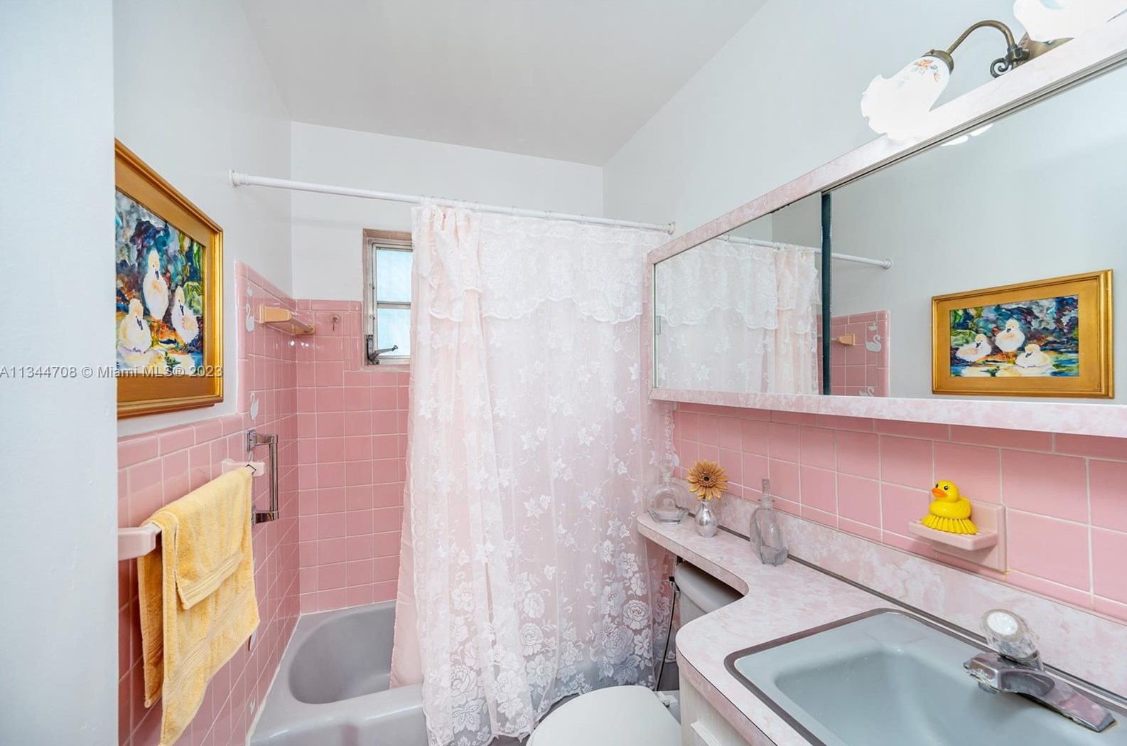 3146 25 Ter, Miami FL 33133-2005 exterior