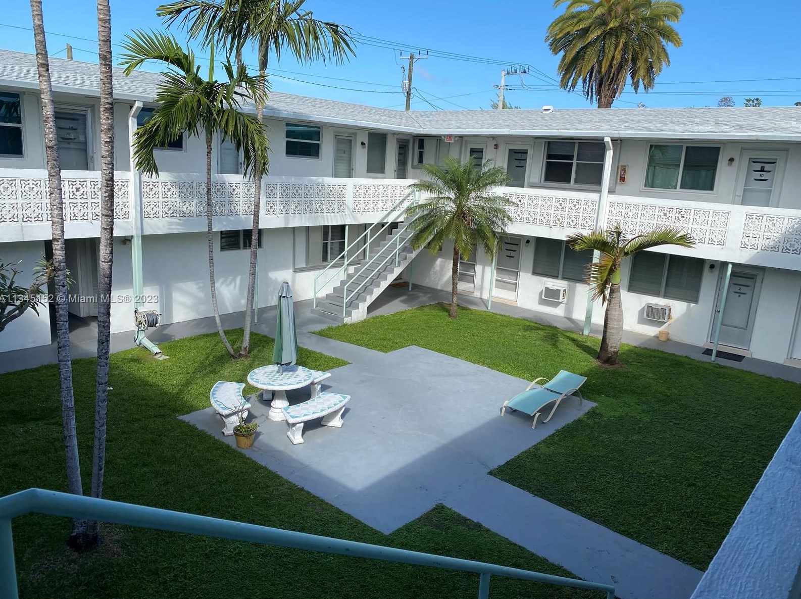 1717 Rodman St, Hollywood FL  33020-6417 exterior