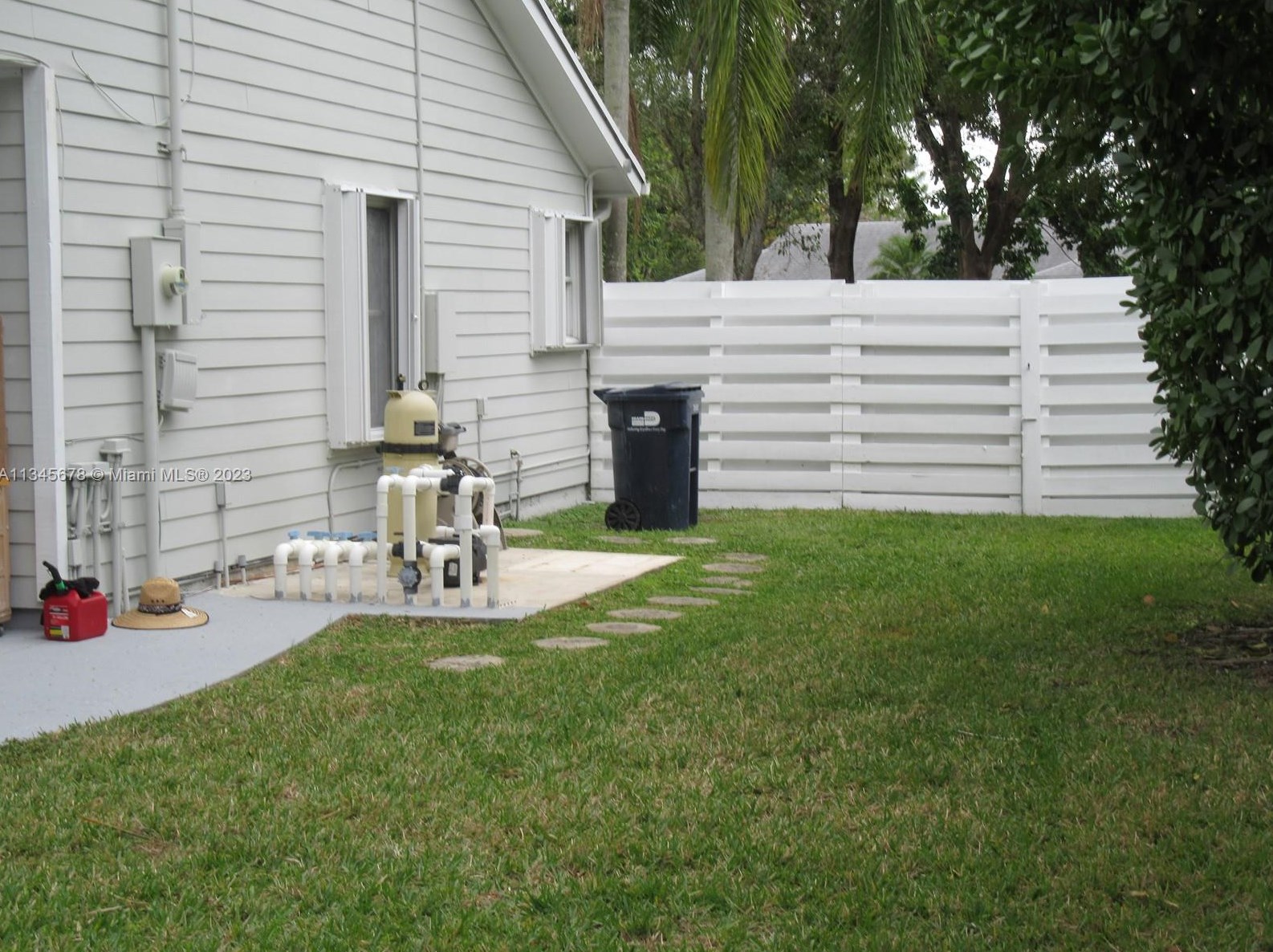 14841 144th Ter, Miami FL  33196-2304 exterior