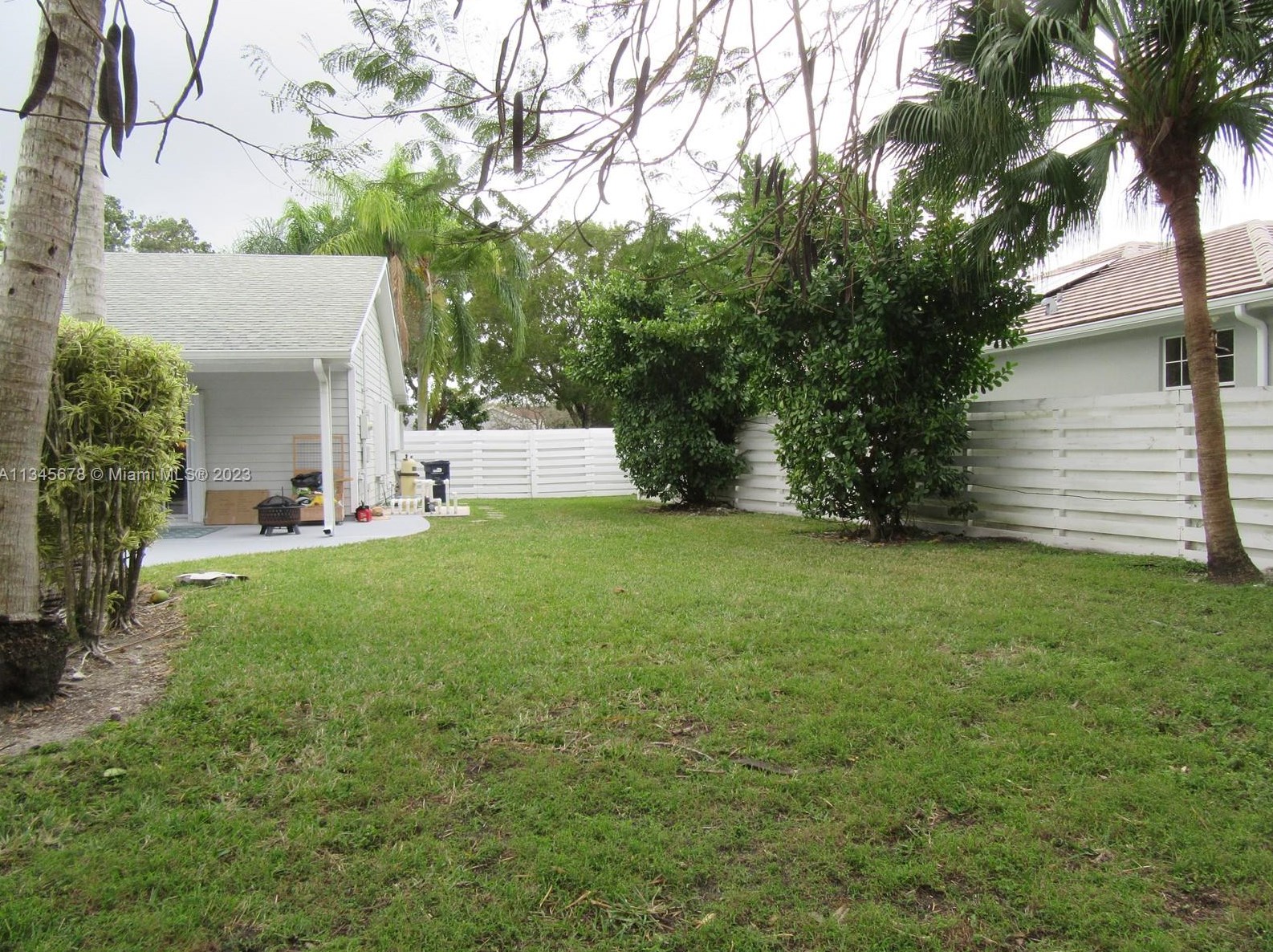 14841 144th Ter, Miami FL  33196-2304 exterior