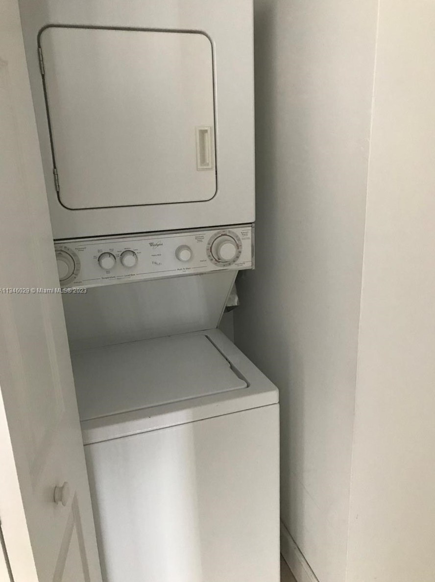 50 Menores Ave, Miami FL  33134-4087 exterior