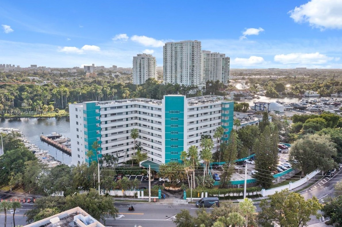 1700 River Dr, Miami FL  33125 exterior