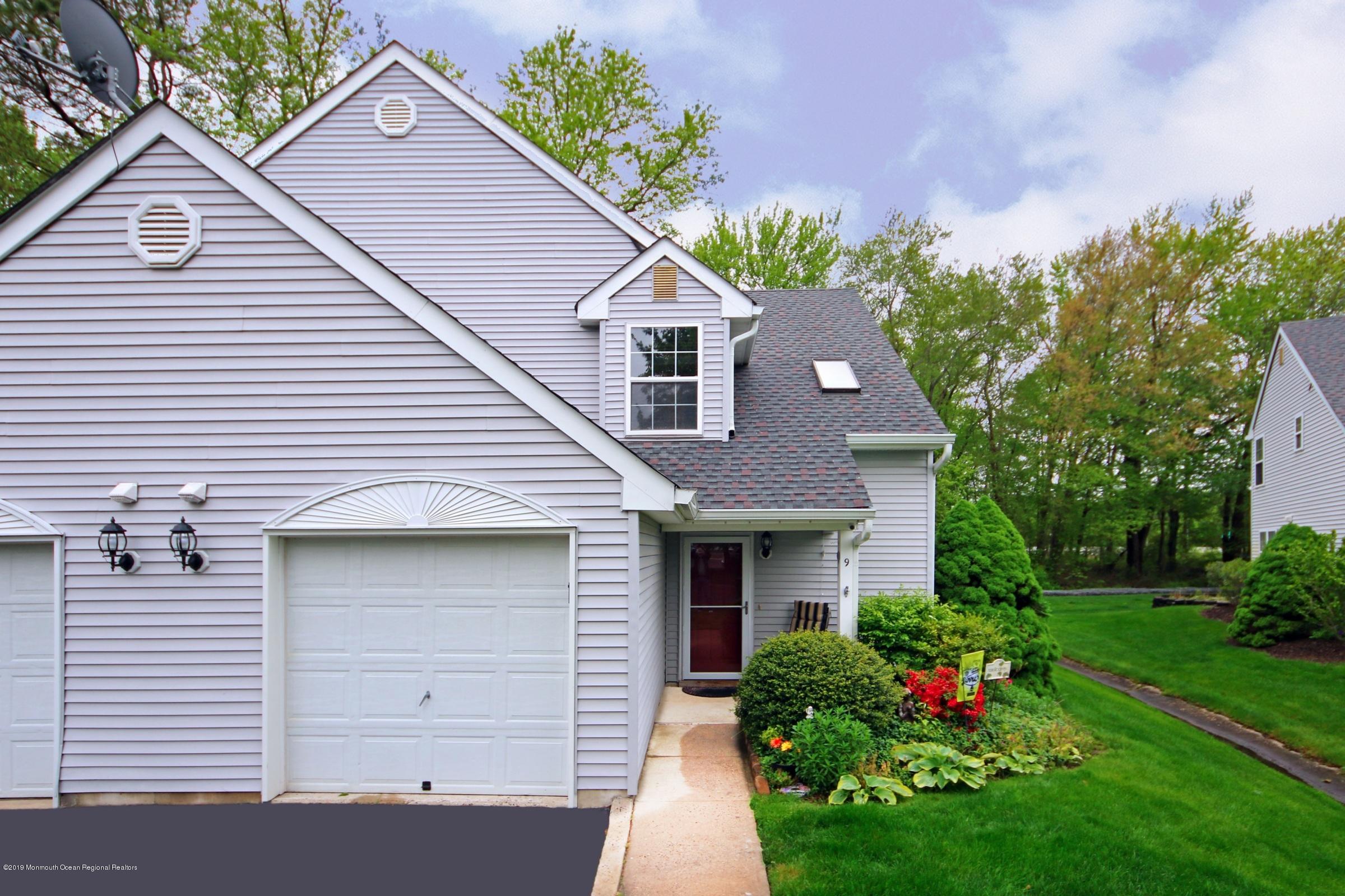 9 Commons Dr, Neptune Township, NJ 07753 - MLS 21920087 - Coldwell Banker