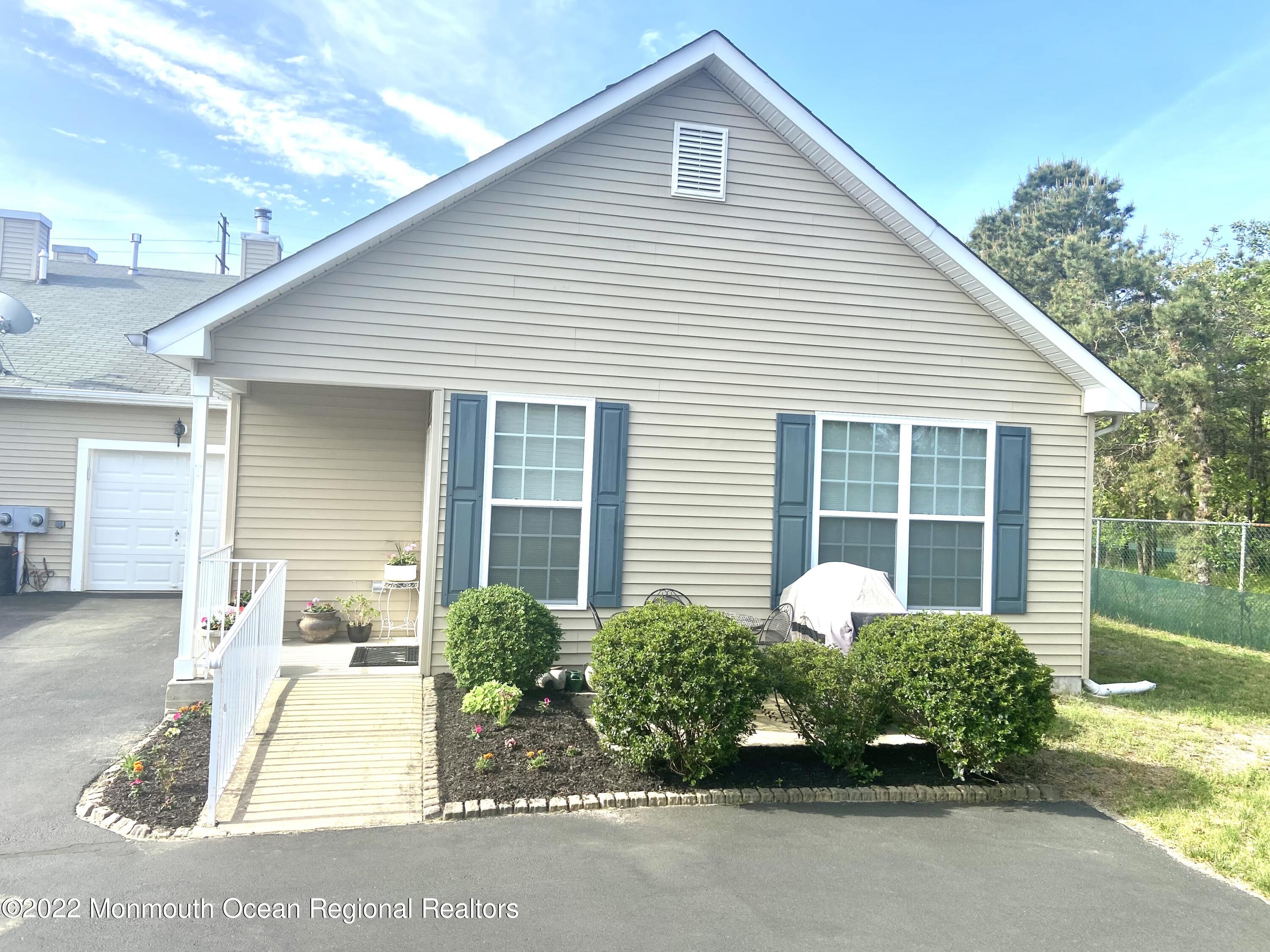 7 Walkabout Ct, Whiting, NJ 08759 MLS 22215692 Coldwell Banker