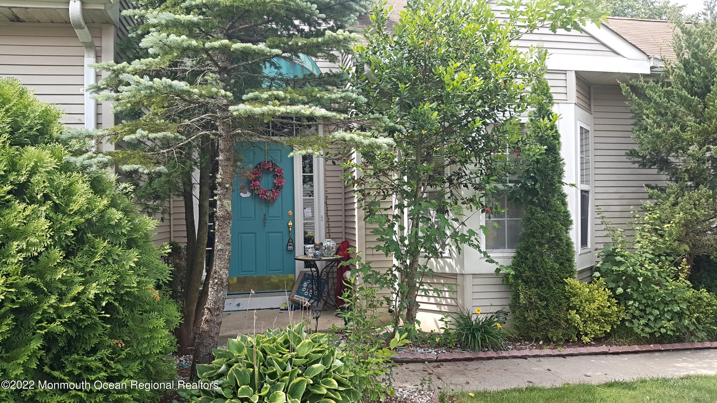 33 Rochford Dr, Manchester Township, NJ 08759 MLS 22226481 Coldwell