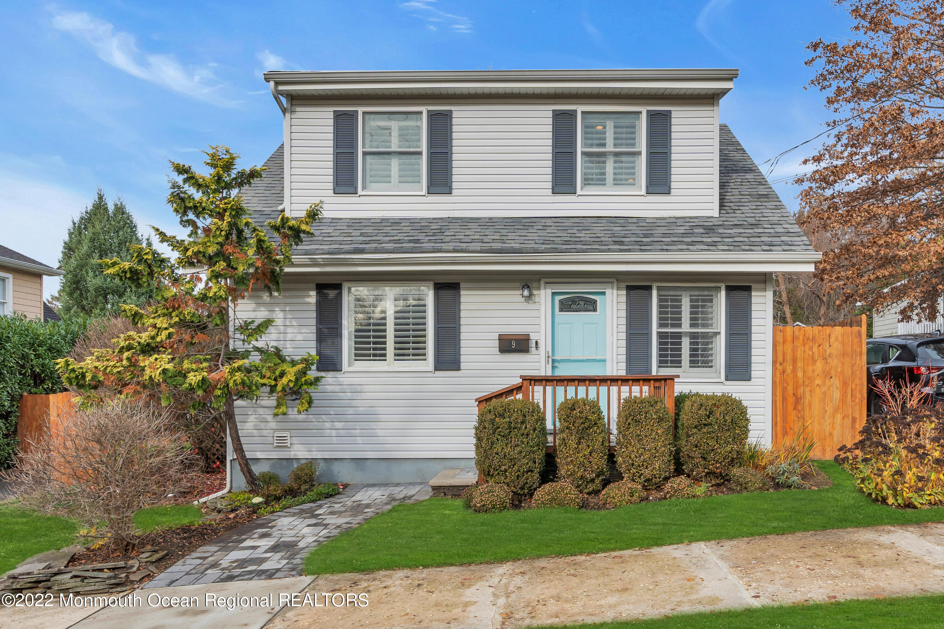 9 Navesink Ave, Atlantic Highlands, NJ 07716 MLS 22237011 Coldwell