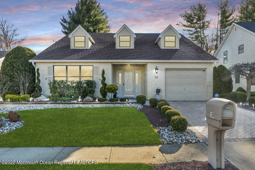 10 Clubhouse Ln, Marlboro Township, NJ 07746 MLS 22237428 Coldwell