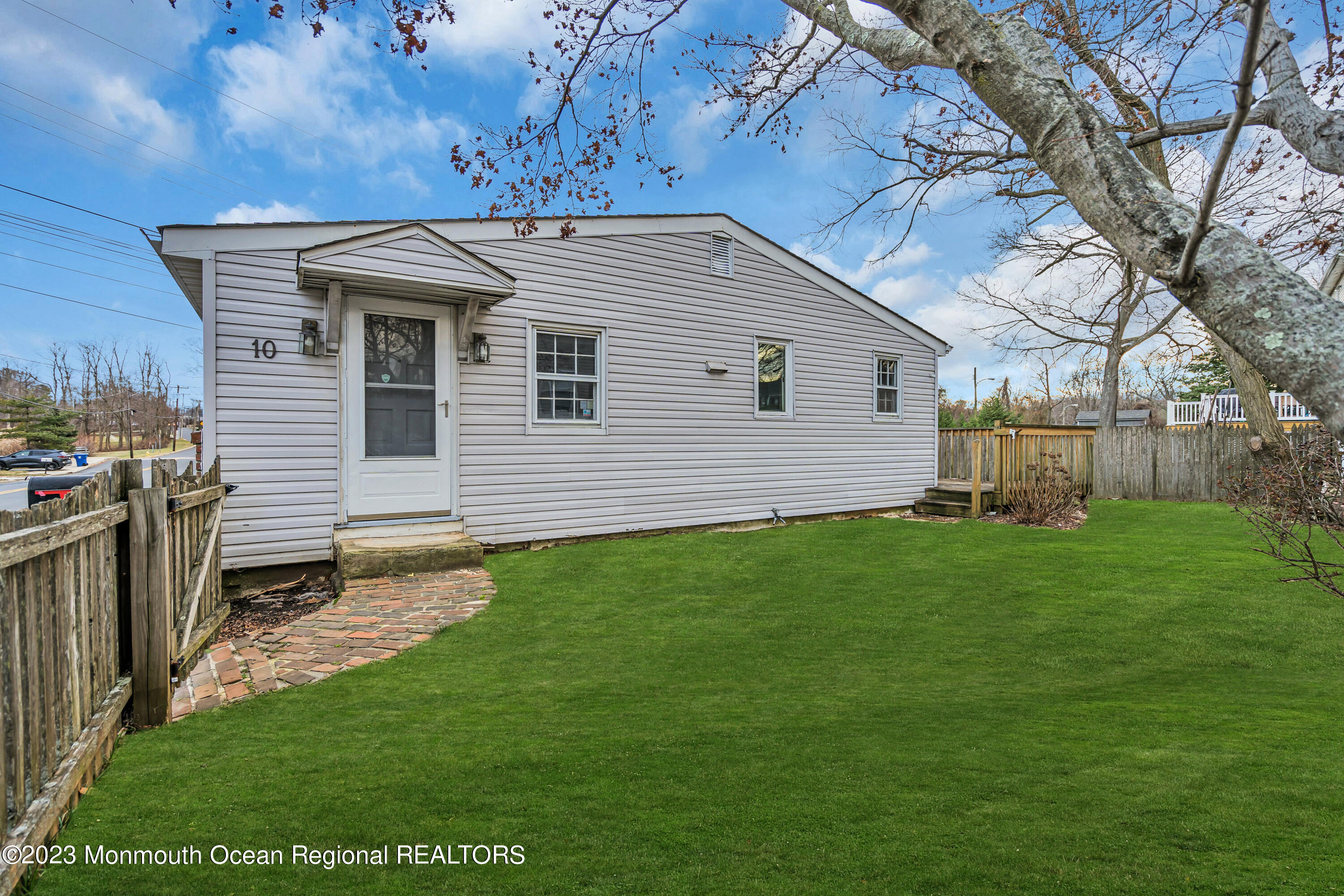 10 Center Ave, Leonardo, NJ 07737 MLS 22300623 Coldwell Banker