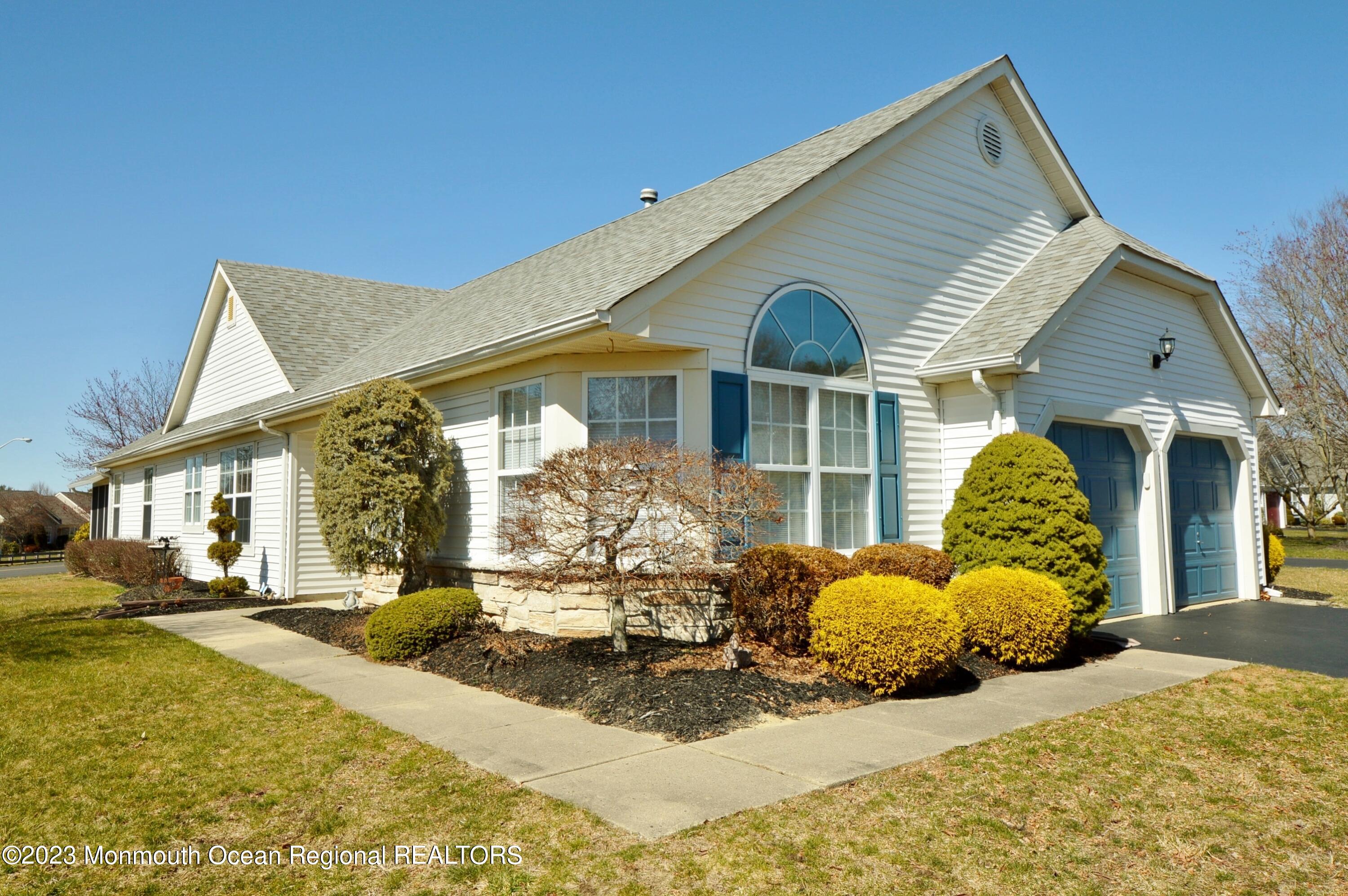 2596 Meadow Lake Dr, Toms River Township, NJ 08755 MLS 22304662