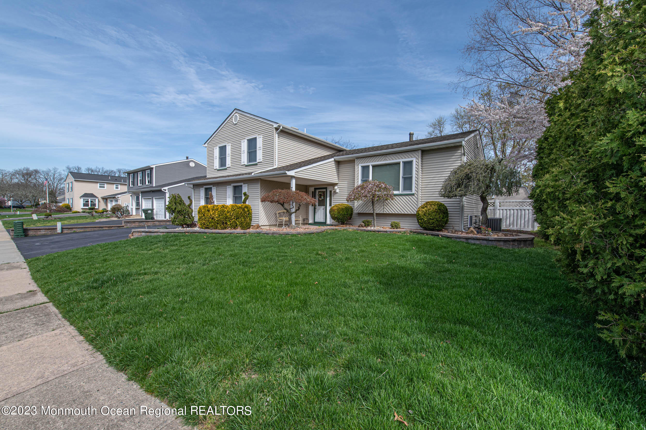 7 Hearth Ct, Howell Township, NJ 07731 MLS 22309609 Coldwell Banker