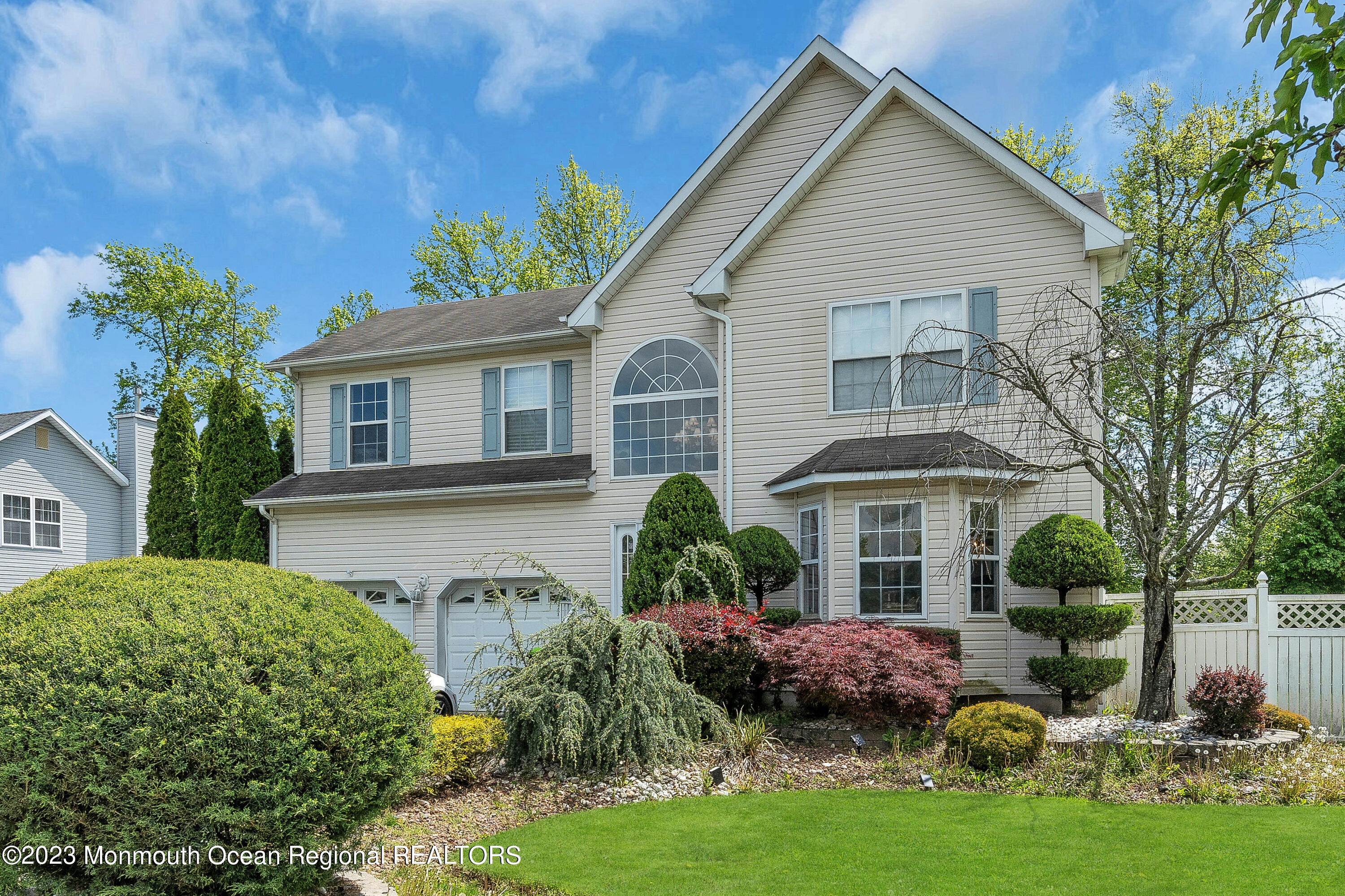 2 Katelyn Ct, Matawan, NJ 07747 MLS 22314690 Coldwell Banker