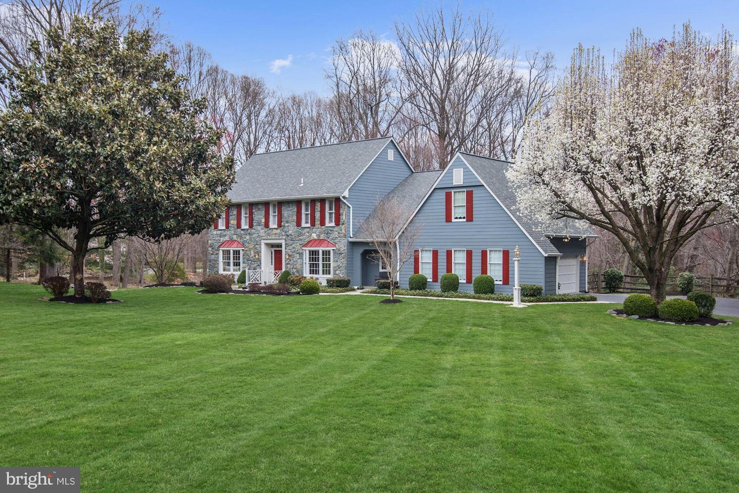 203 Falcon Ridge Rd, Great Falls, VA 22066 MLS 1000418674 Coldwell