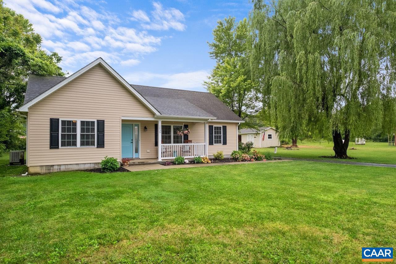 2039 Howardsville Turnpike, Stuarts Draft, VA 24477 MLS 642278