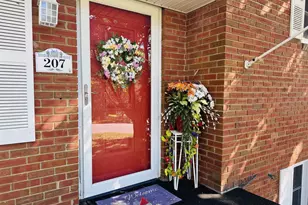 207 Burnley Dr, Staunton, VA 24401 - Photo 1