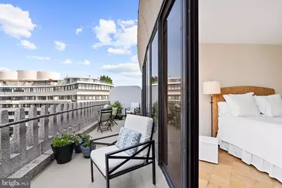 700 New Hampshire Avenue NW #1412, Washington, DC 20037 - Photo 1