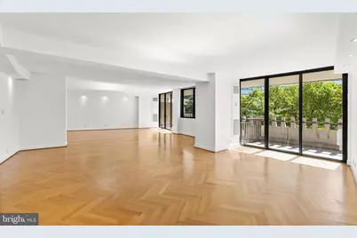 700 New Hampshire Avenue NW #321, Washington, DC 20037 - Photo 1