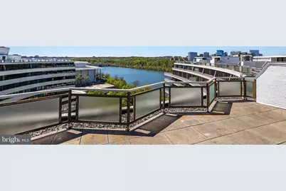 700 New Hampshire Avenue NW #1520, Washington, DC 20037 - Photo 1