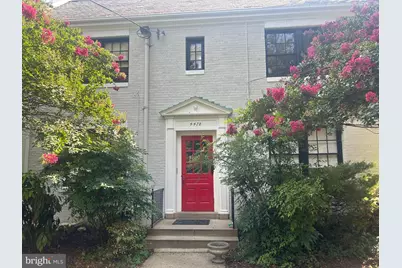 4478 Macarthur Boulevard NW #6, Washington, DC 20007 - Photo 1