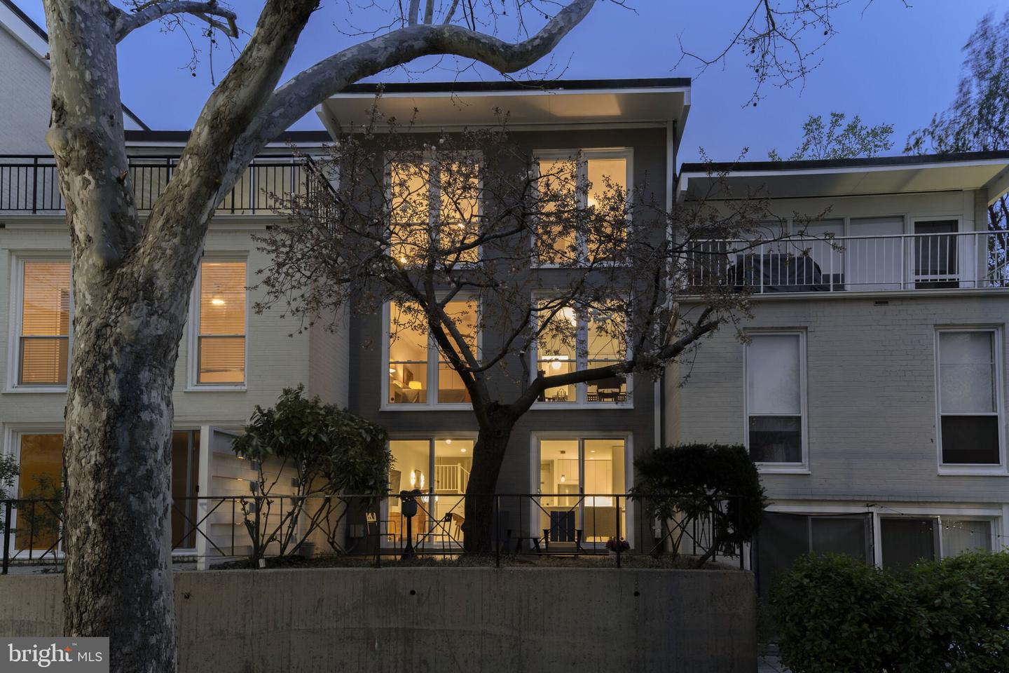 Image result for 44 G St SW #102, Washington, DC 20024 - MLS DCDC2193660 - Coldwell Banker