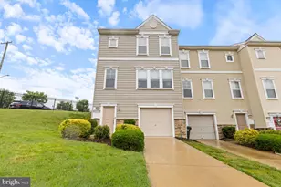 400 Woodcrest Dr SE, Washington, DC 20032 - Photo 1