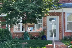 213 33rd St NE, Washington, DC 20019 - Photo 1