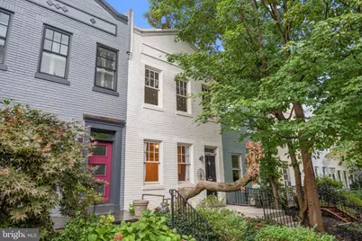 2039 37th Street NW, Washington, DC 20007 - Photo 1
