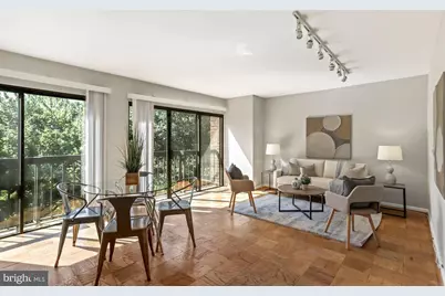 1001 26th Street NW #402, Washington, DC 20037 - Photo 1