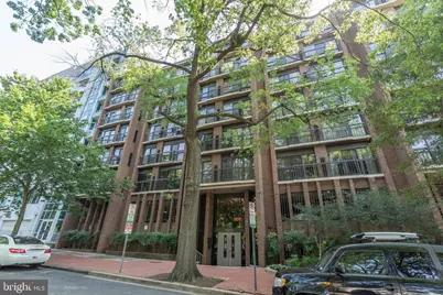 1001 26th Street NW #607, Washington, DC 20037 - Photo 1