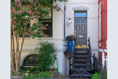 424 4th Street NE, Washington, DC 20002 - Photo 1