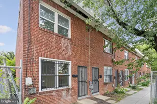 4329 Hunt Pl NE, Washington, DC 20019 - Photo 1