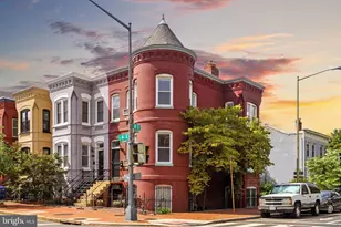 320 6th St NE, Washington, DC 20002 - Photo 1