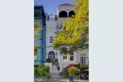 907 East Capitol Street SE, Washington, DC 20003 - Photo 1