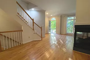 650 9th St SW, Washington, DC 20024 - Photo 1