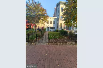 420 East Capitol Street NE, Washington, DC 20003 - Photo 1