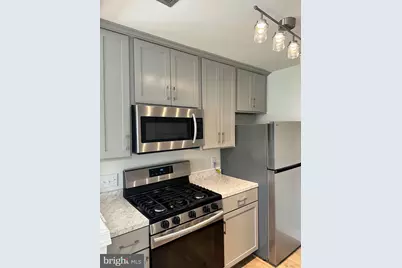 4570 Macarthur Boulevard NW #207, Washington, DC 20007 - Photo 1