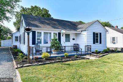 710 E Laurel Street Extension - Photo 1
