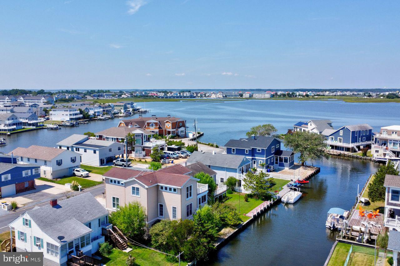 31 W Atlantic St, Fenwick Island, DE 19944 MLS DESU2026526 Coldwell