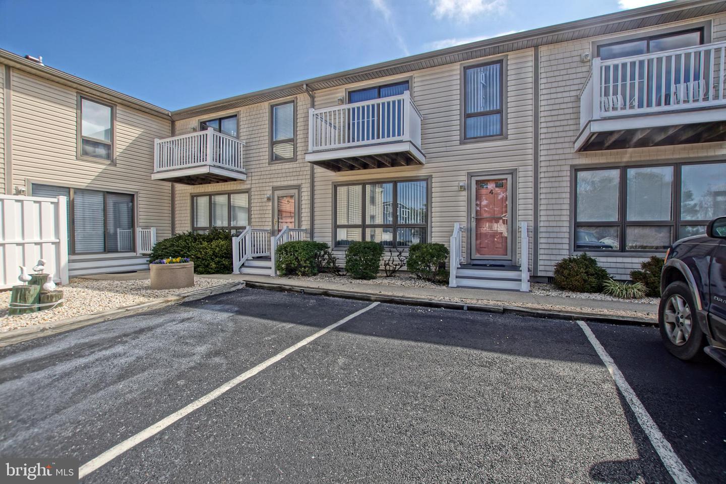 215 Cedar St 4, Lewes, DE 19958 MLS DESU2037078 Coldwell Banker