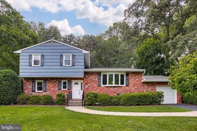 408 Verona Court - Photo 1