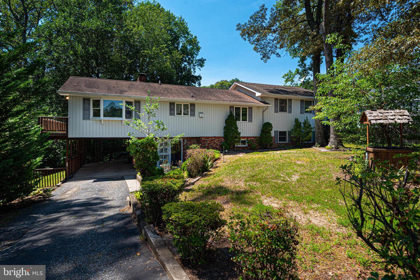 8202 Edwin Raynor Blvd, Pasadena, MD 21122 MLS MDAA2040888 Coldwell