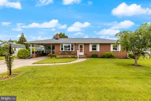 105 Juniper Cir, Linthicum Heights, MD 21090 - Photo 1