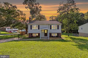 200 Oak Dr, Pasadena, MD 21122 - Photo 1