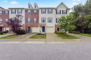 7425 Willow View Ln, Glen Burnie, MD 21060 - Photo 1