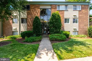 354 Gatewater Ct, Glen Burnie, MD 21060 - Photo 1