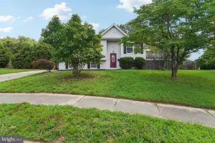 2 Raylene Ct, Glen Burnie, MD 21061 - Photo 1