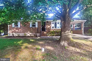 208 Magothy Beach Rd, Pasadena, MD 21122 - Photo 1