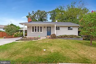 556 Crestpark Dr, Glen Burnie, MD 21061 - Photo 1