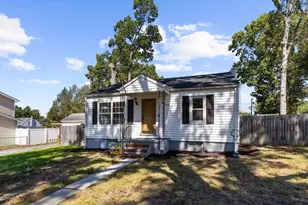 722 214th St, Pasadena, MD 21122 - Photo 1